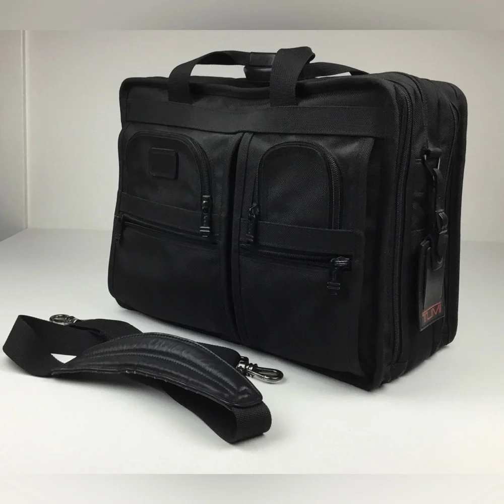 TUMI Alpha 17
